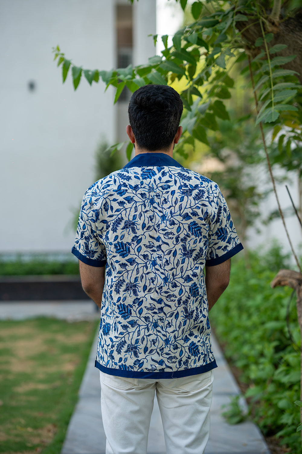 Contrast Collar Printed Linen Shirt